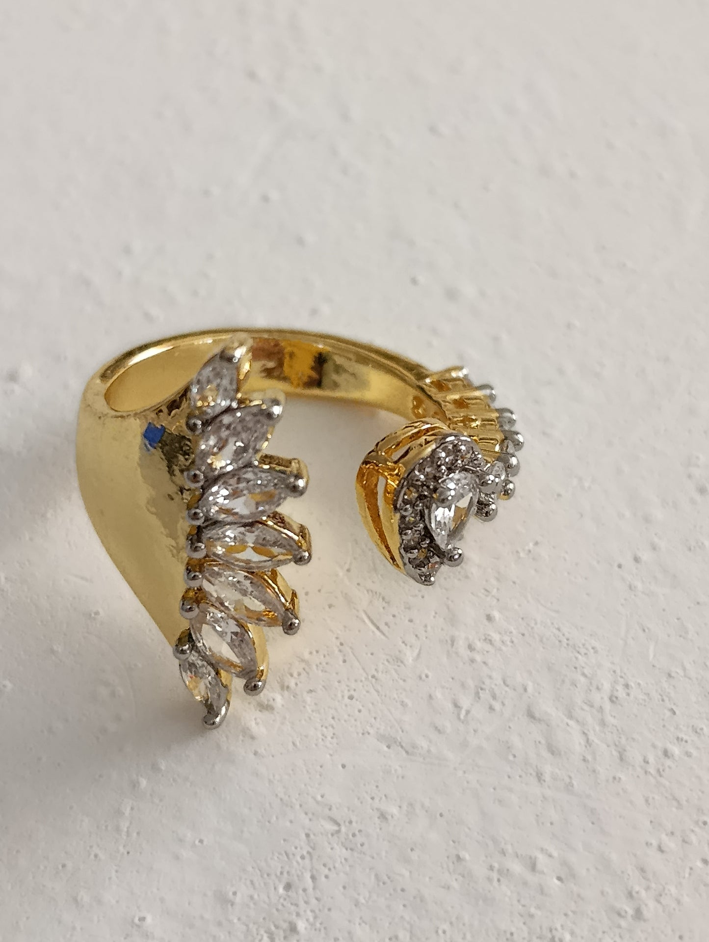 Shadiva Spiral Shine Yüzük