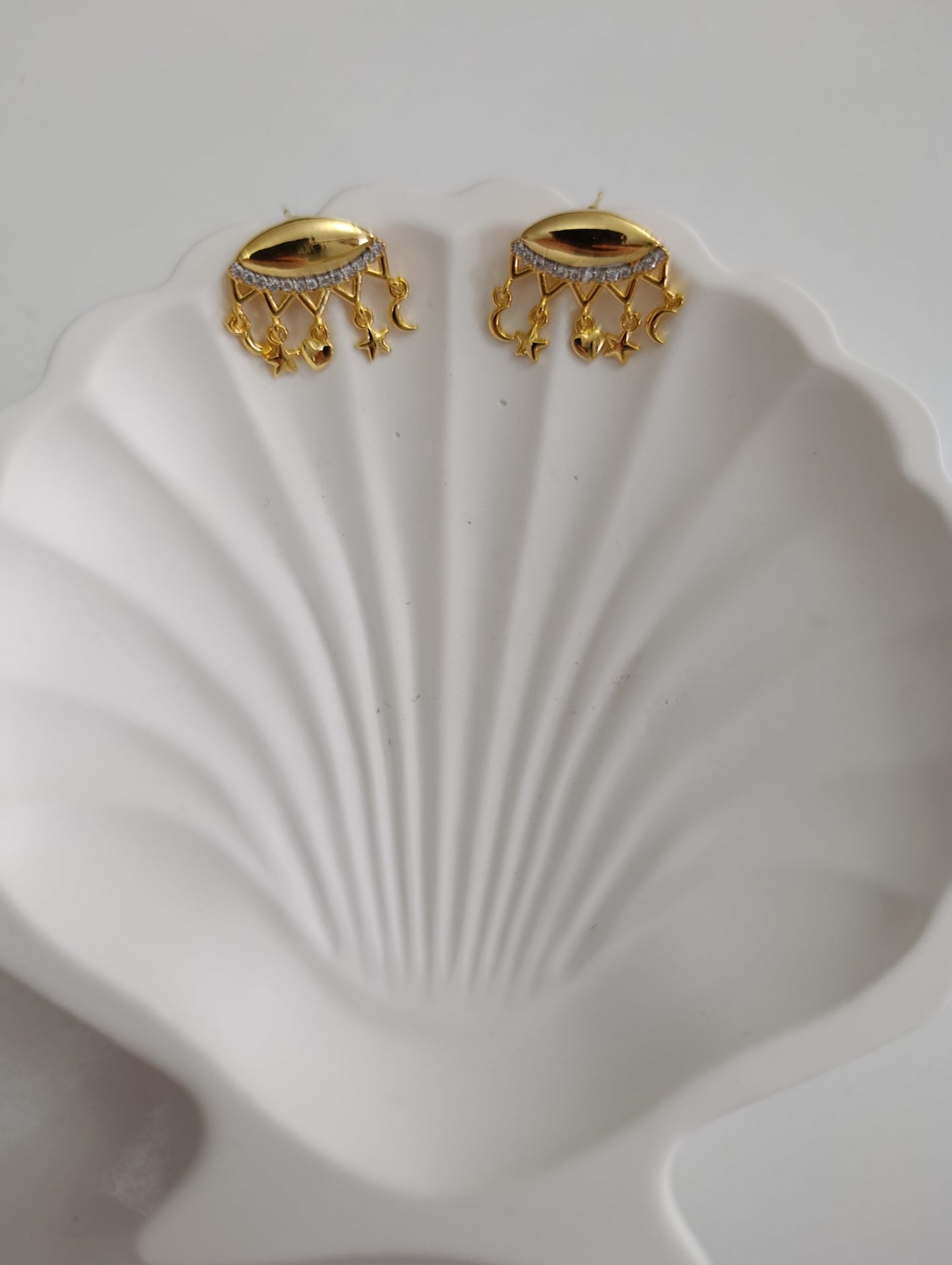 Shadiva Golden Charm Küpe