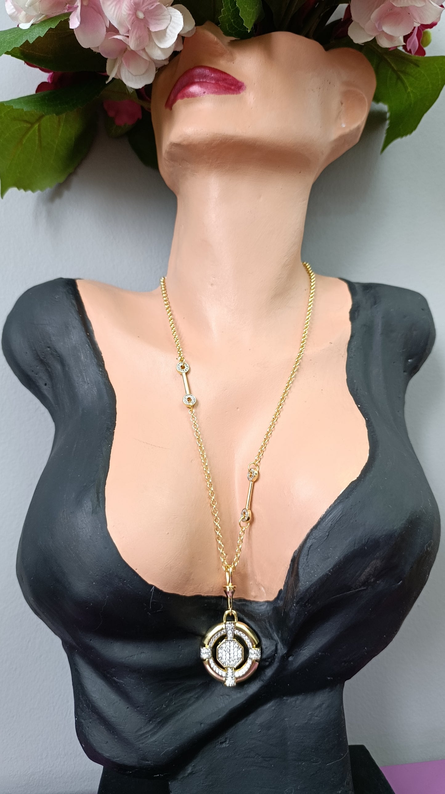 Shadiva Eye Of Serenity Kolye