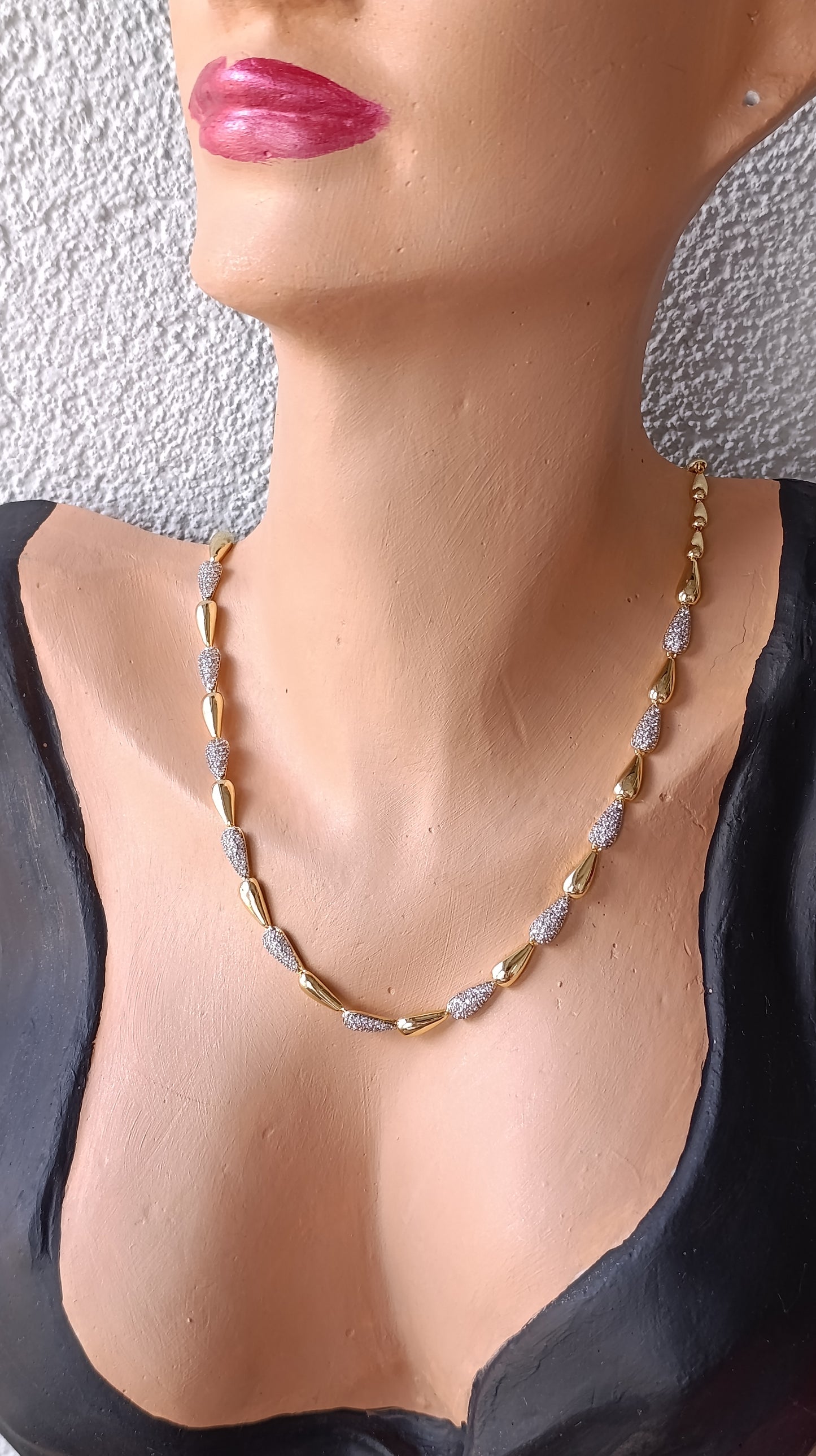 Shadiva Fleur Noire Gold Silver Taşlı Kolye