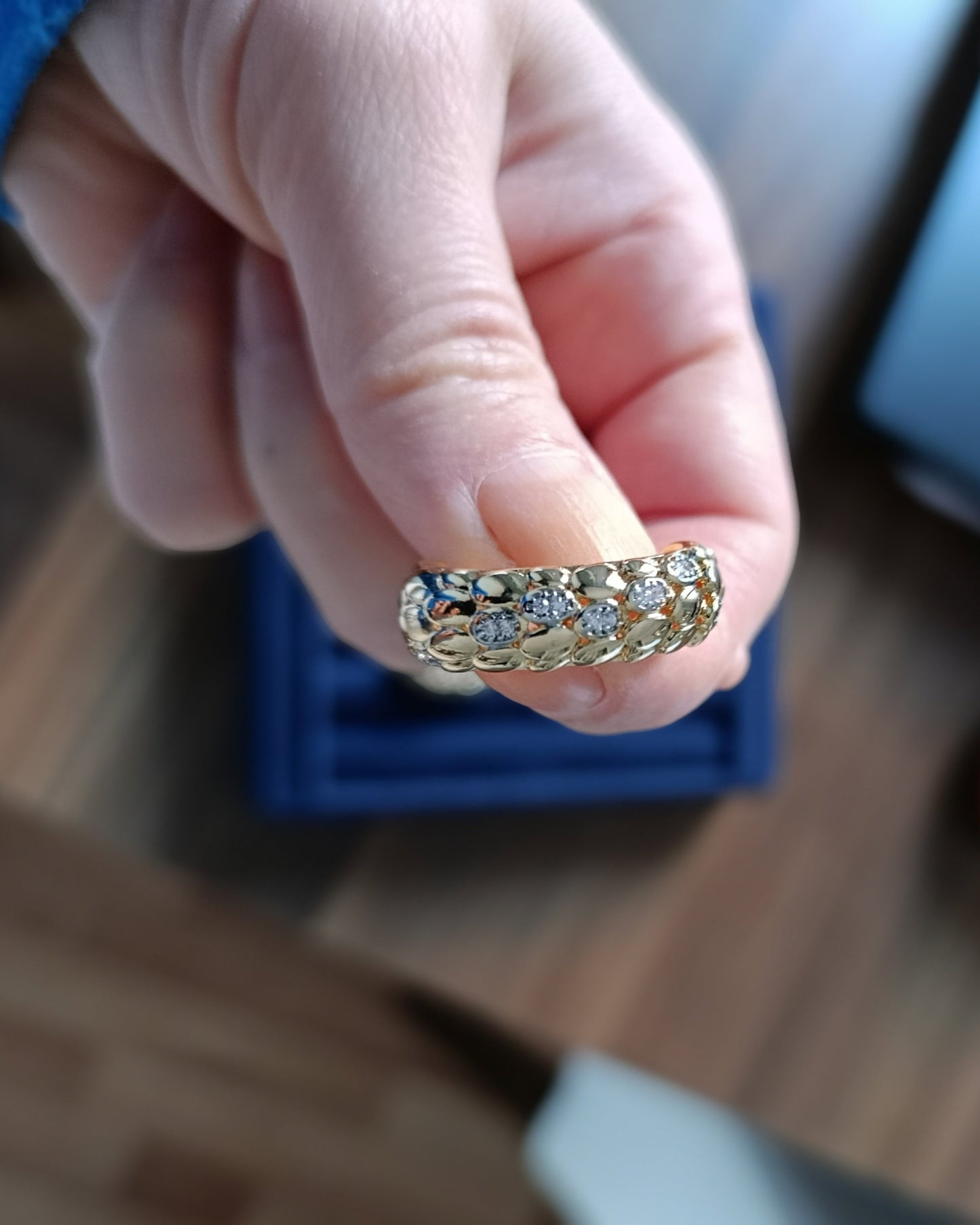 Shadiva Botana Taşlı Gold Küpe