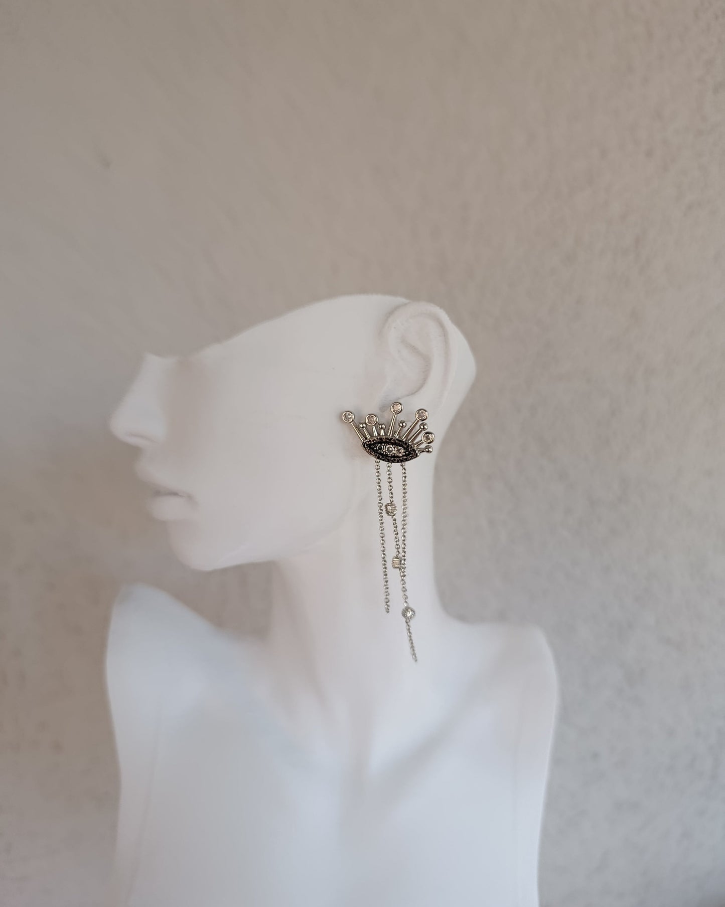 Shadiva Silver Püskül Detaylı Göz Küpe