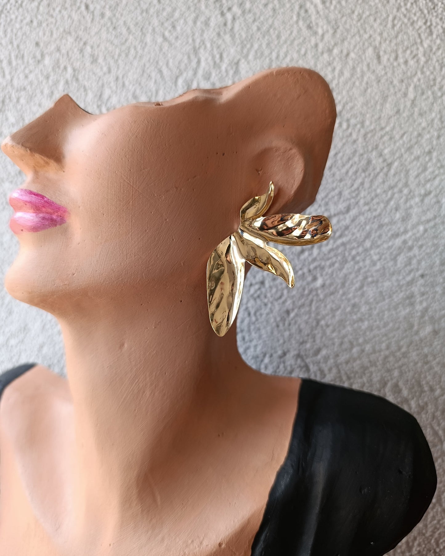 Shadiva Zra Model Gold Yaprak Küpe