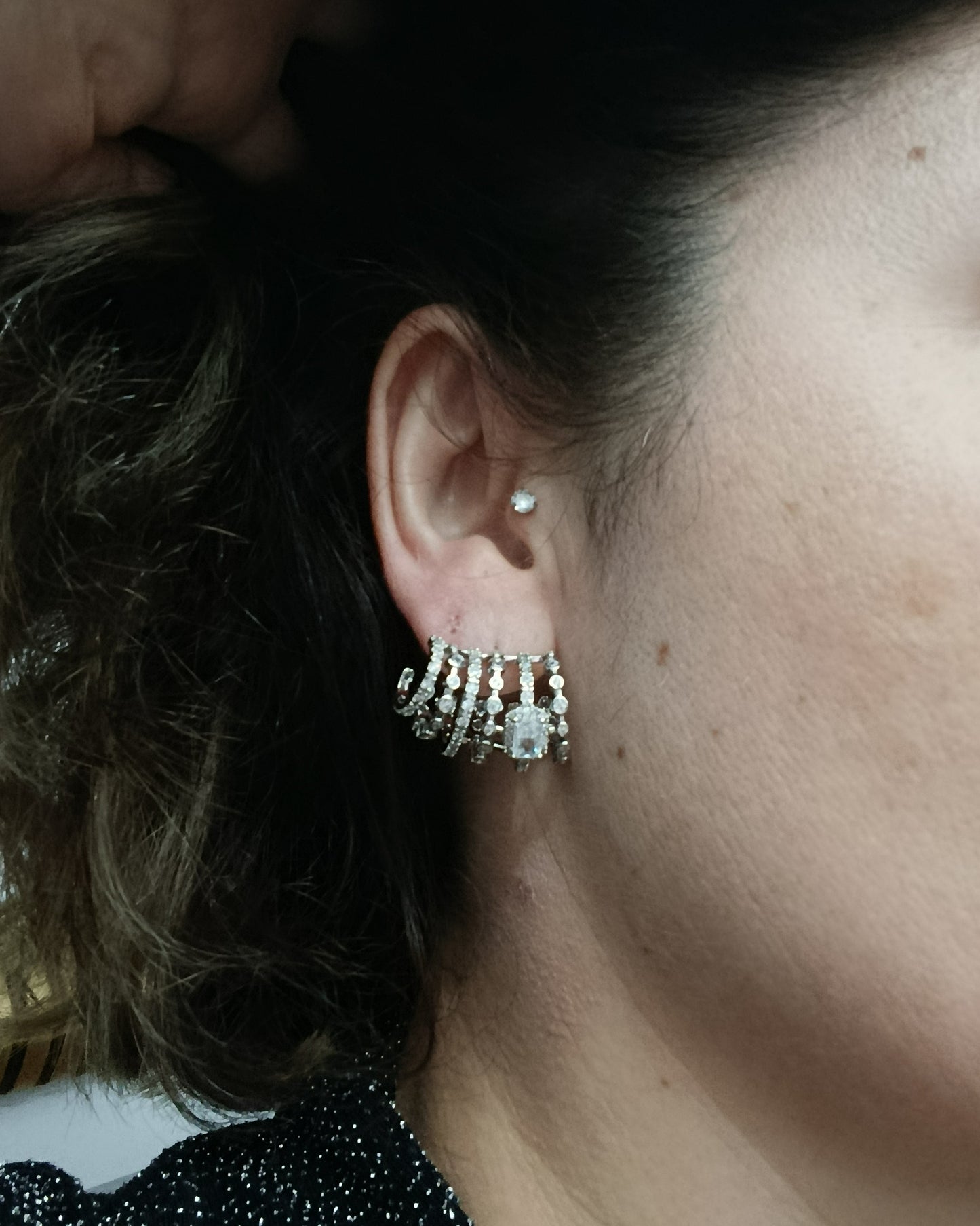 Shadiva Silver Çoklu Görünüm Asimetrik Taşlı Küpe