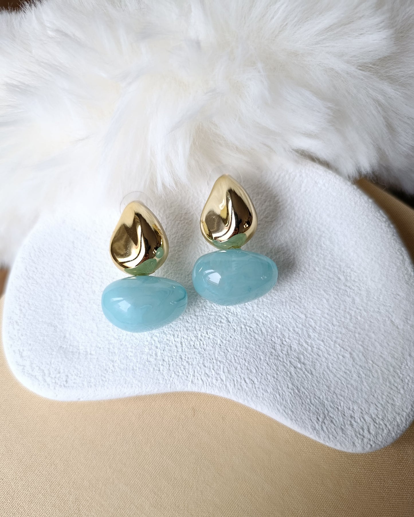 Shadiva Özel Seri Mavi Kemik Detay Marka Model Gold Küpe