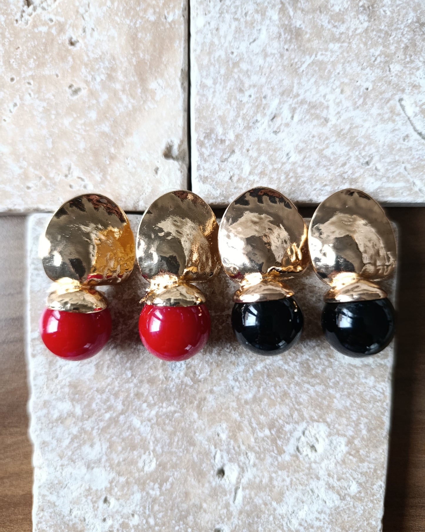 Shadiva Siyah Renk Marka Model Gold Küpe