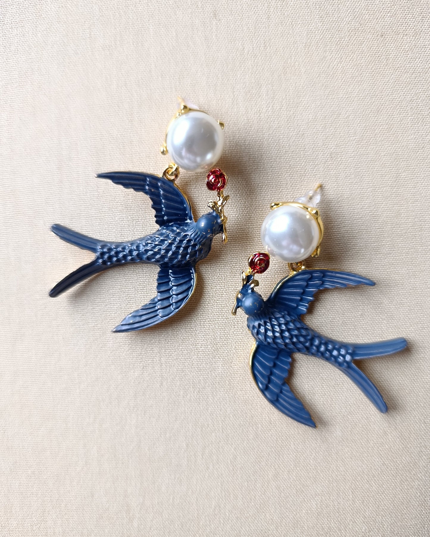 Shadiva Marka Model Lacivert Kırlangıç Küpe