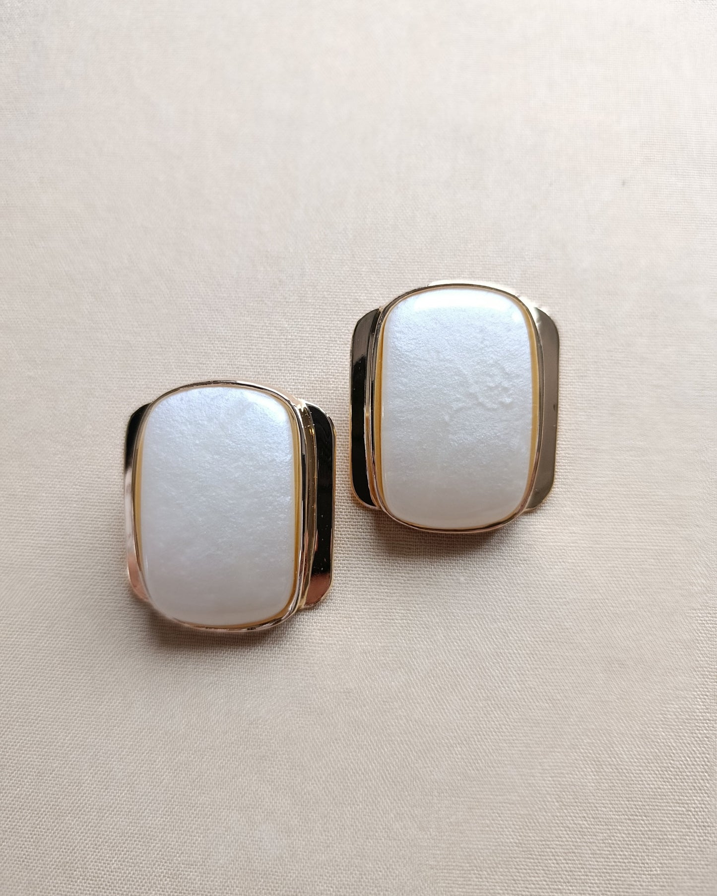 Shadiva Marka Model Sedef Detay Gold Form Küpe