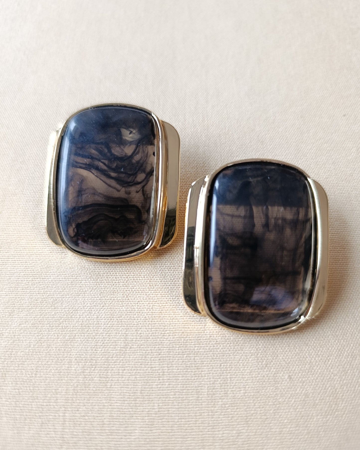 Shadiva Marka Model Siyah Detay Gold Form Küpe