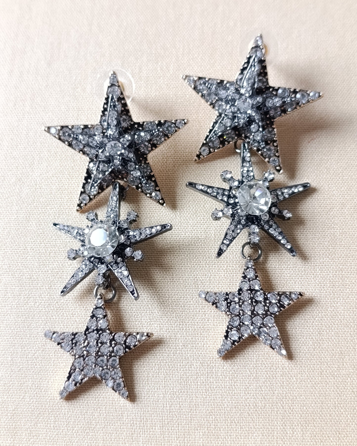 Shadiva Taşlı Sallantılı Tasarım Çoklu Yıldız Küpe