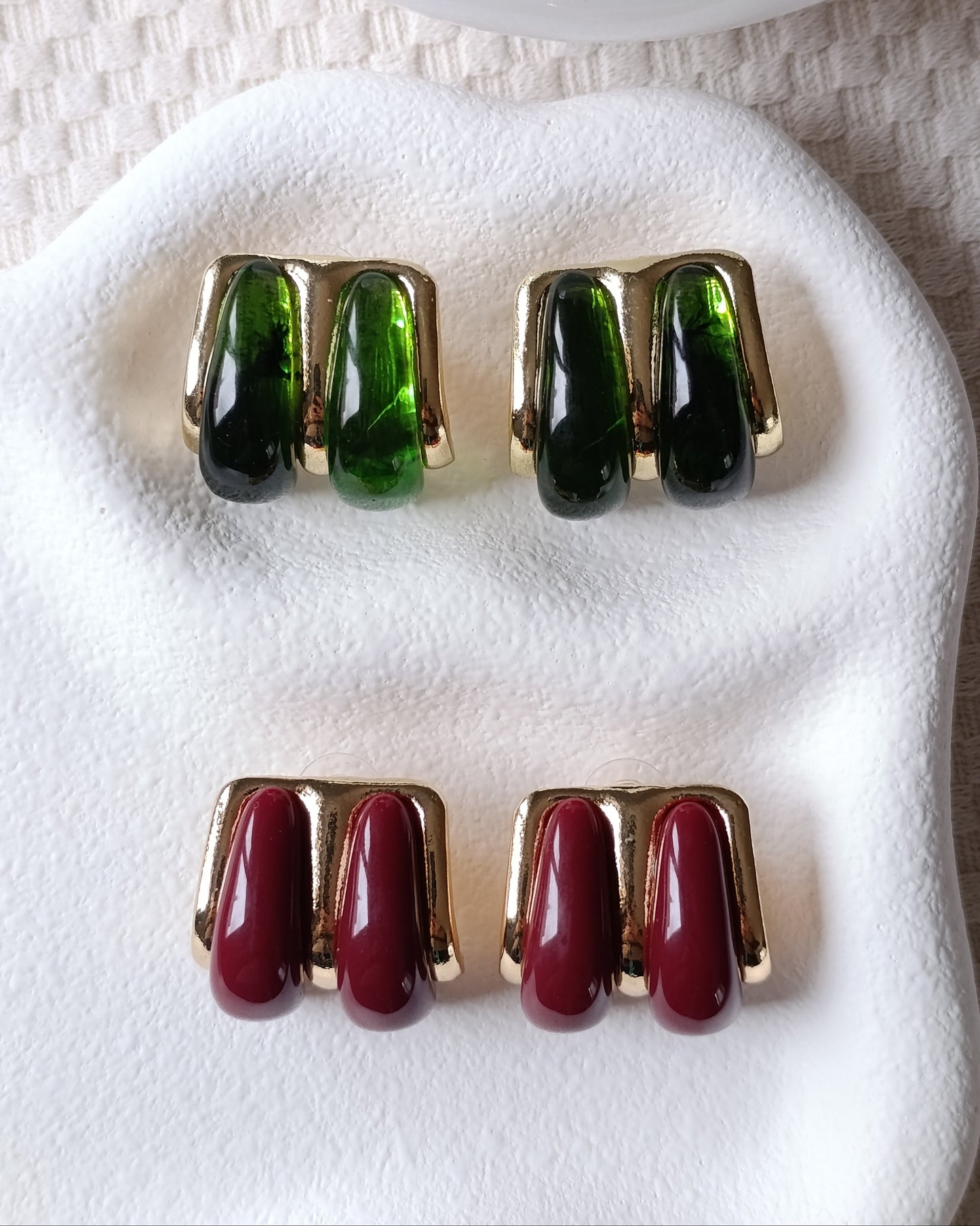 Shadiva Vintage Esintili Bordo ve Altın Küpe