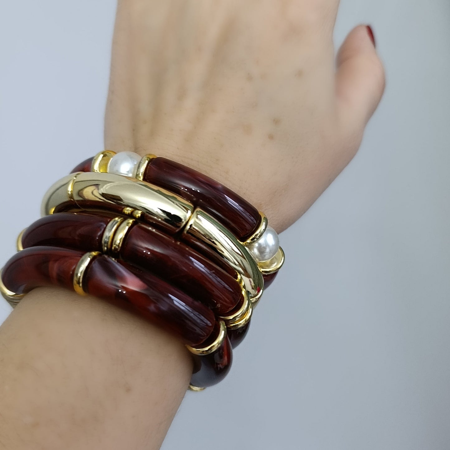 Gold Bordo Tonlu ve İncili Dörtlü Lastikli Bileklik