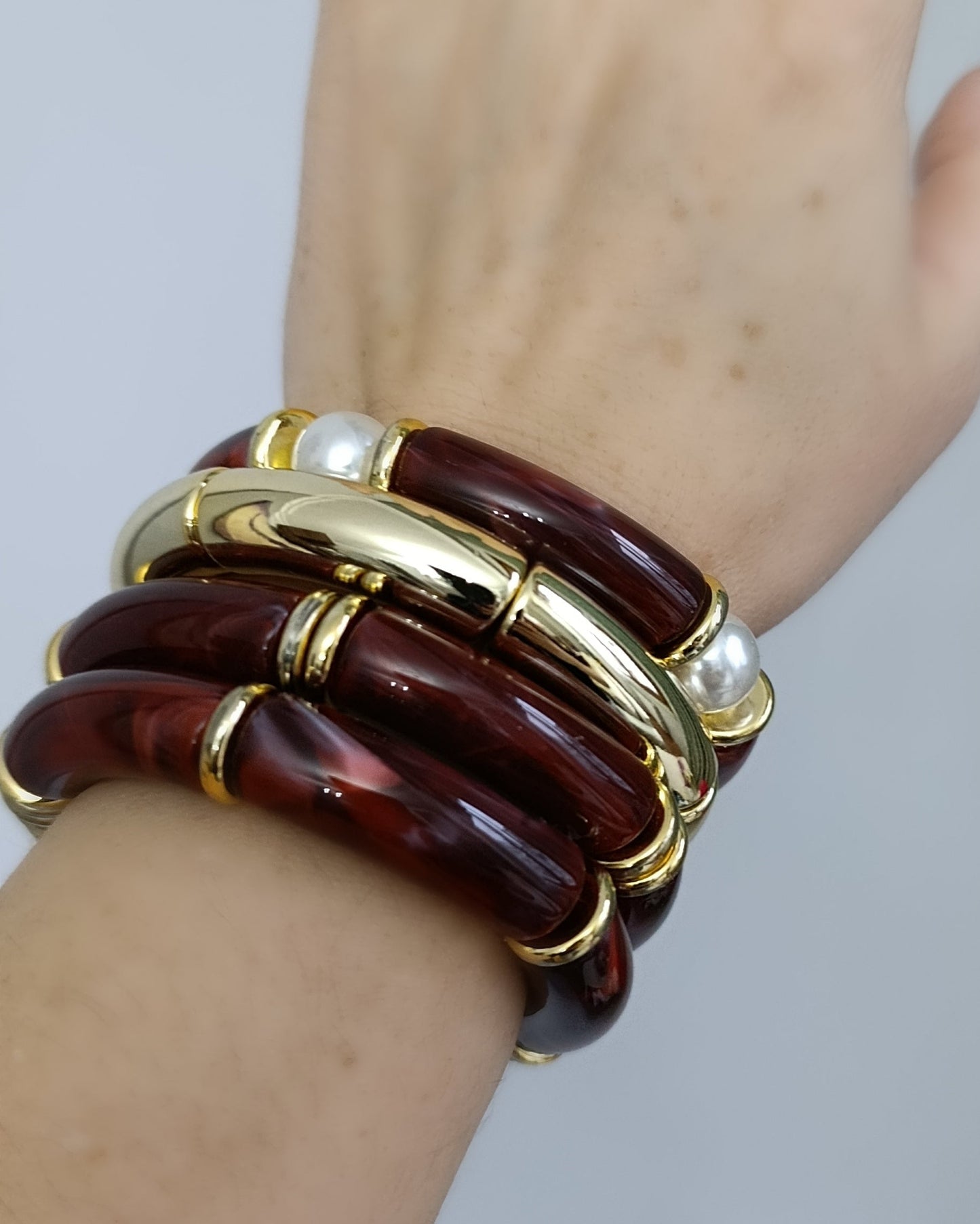 Gold Bordo Tonlu ve İncili Dörtlü Lastikli Bileklik