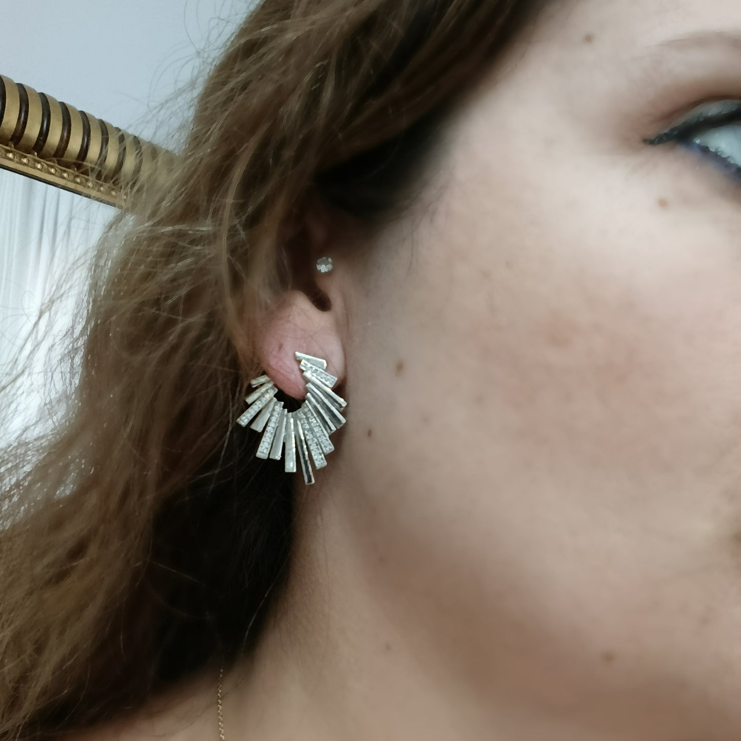 Shadiva Silver Taş Geçiş Detay Yelpaze Küpe