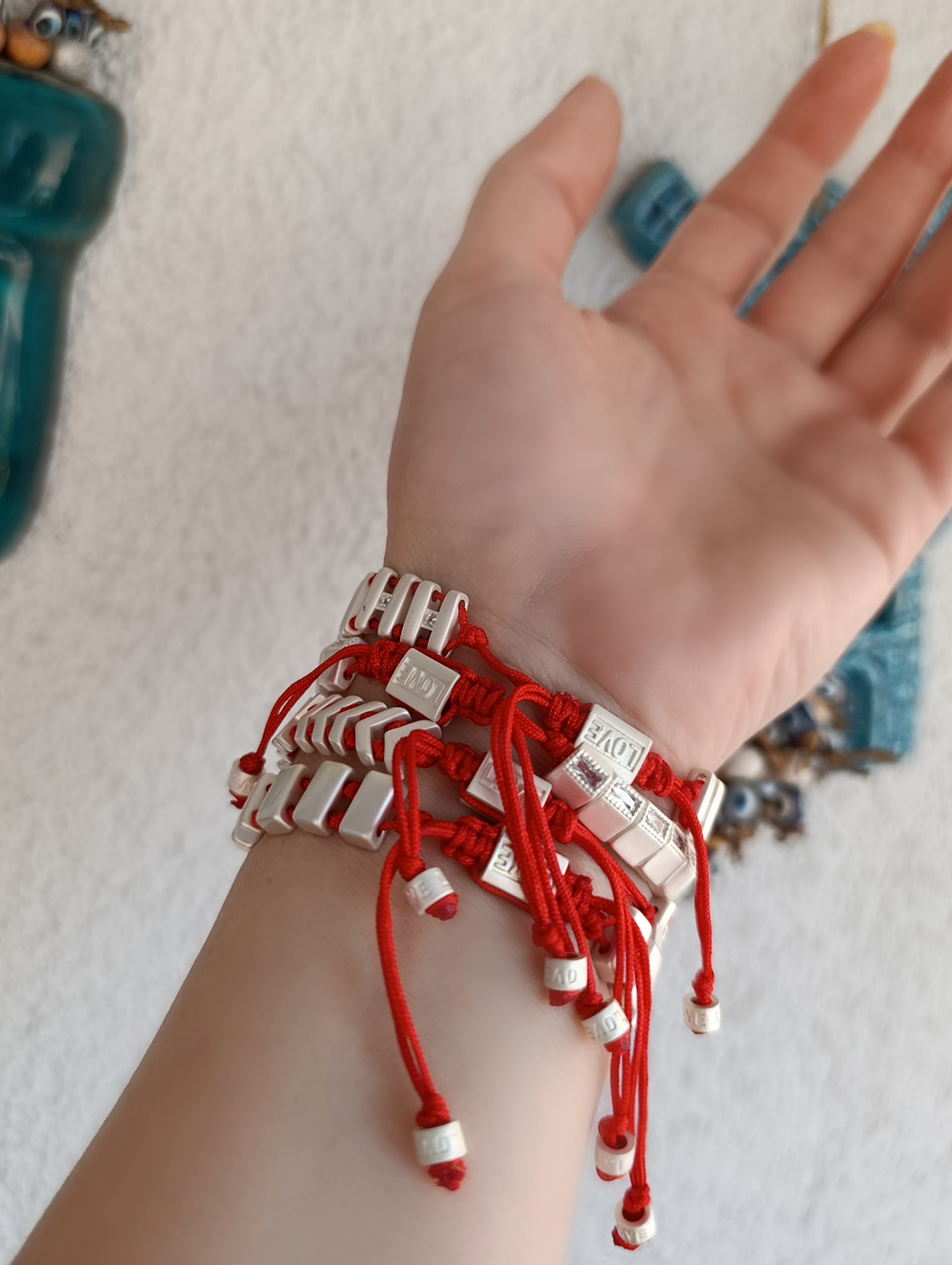 Shadiva Kırmızı İpli Modern Geometrik Figürlü Ayarlanabilir Bileklik