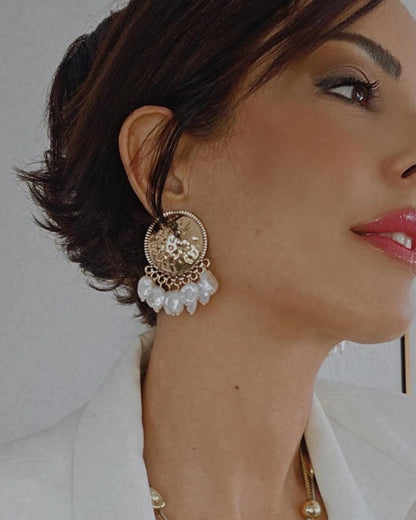 Shadiva Antik Gold Madalyon ve Barok İnci Detaylı Tasarım Küpe