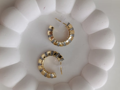 Shadiva Gold-Tone Textured Küpe