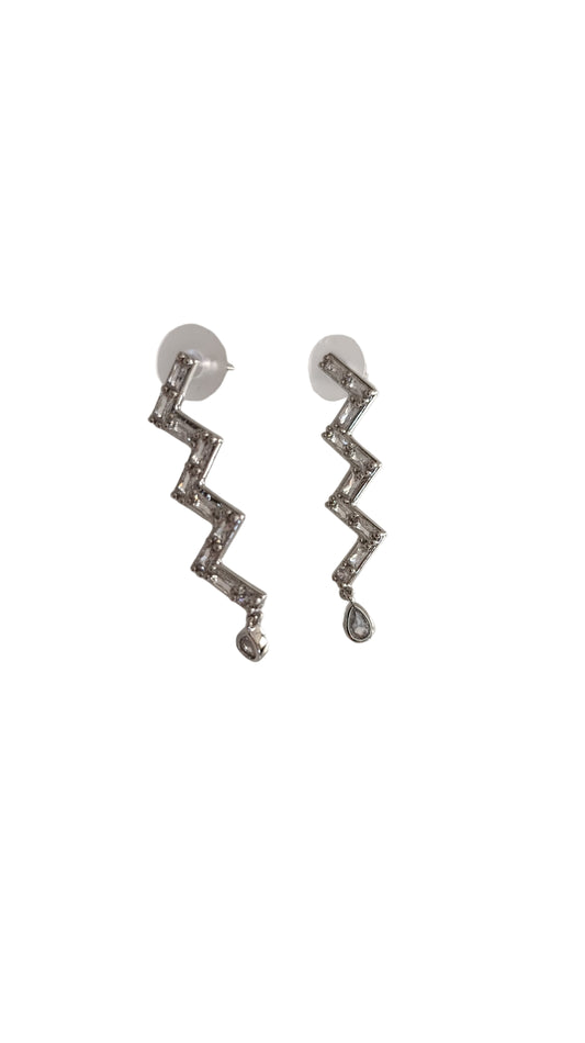 Shadiva Silver Zigzag Küpe