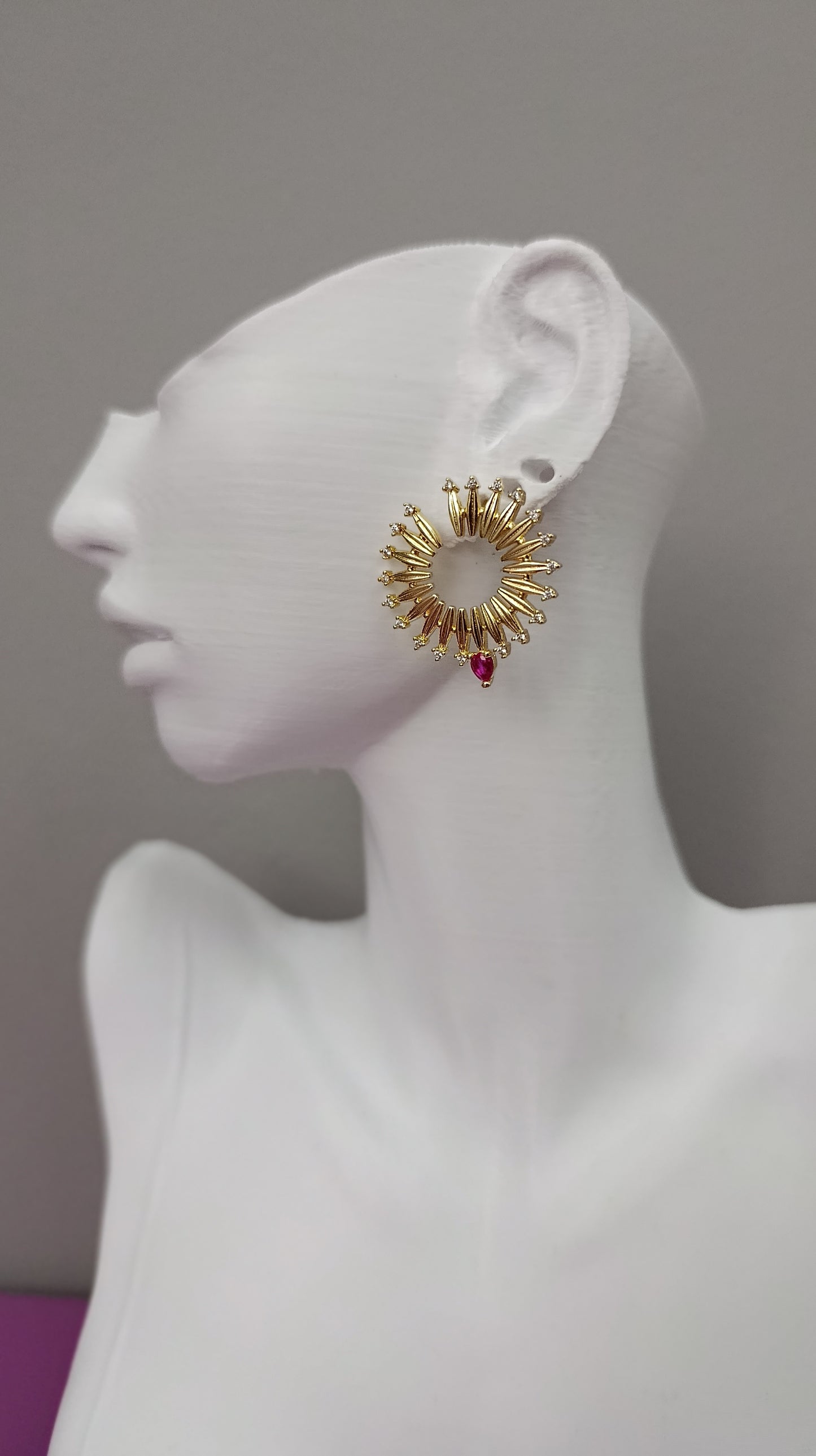 Shadiva Ruby Sunburst Küpe