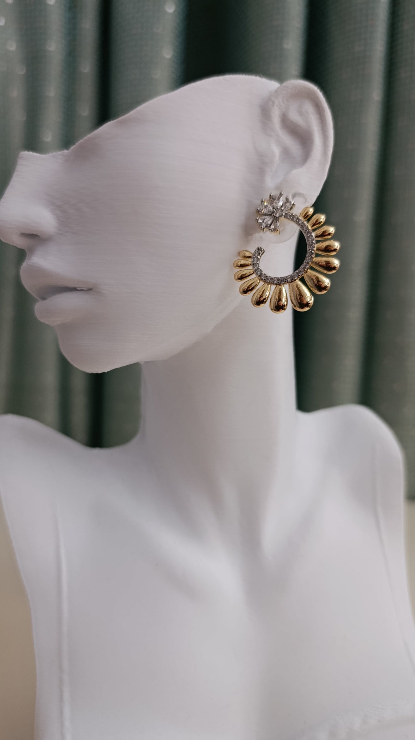 Shadiva Radiant Halo Küpe