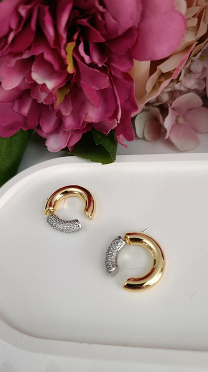 Shadiva Mini Twirl Küpe