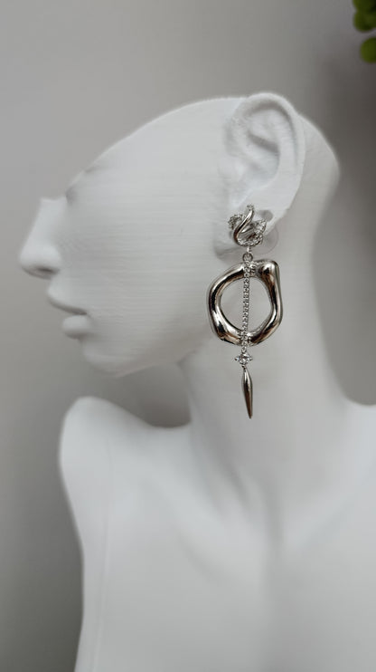 Shadiva Loop Silver Küpe