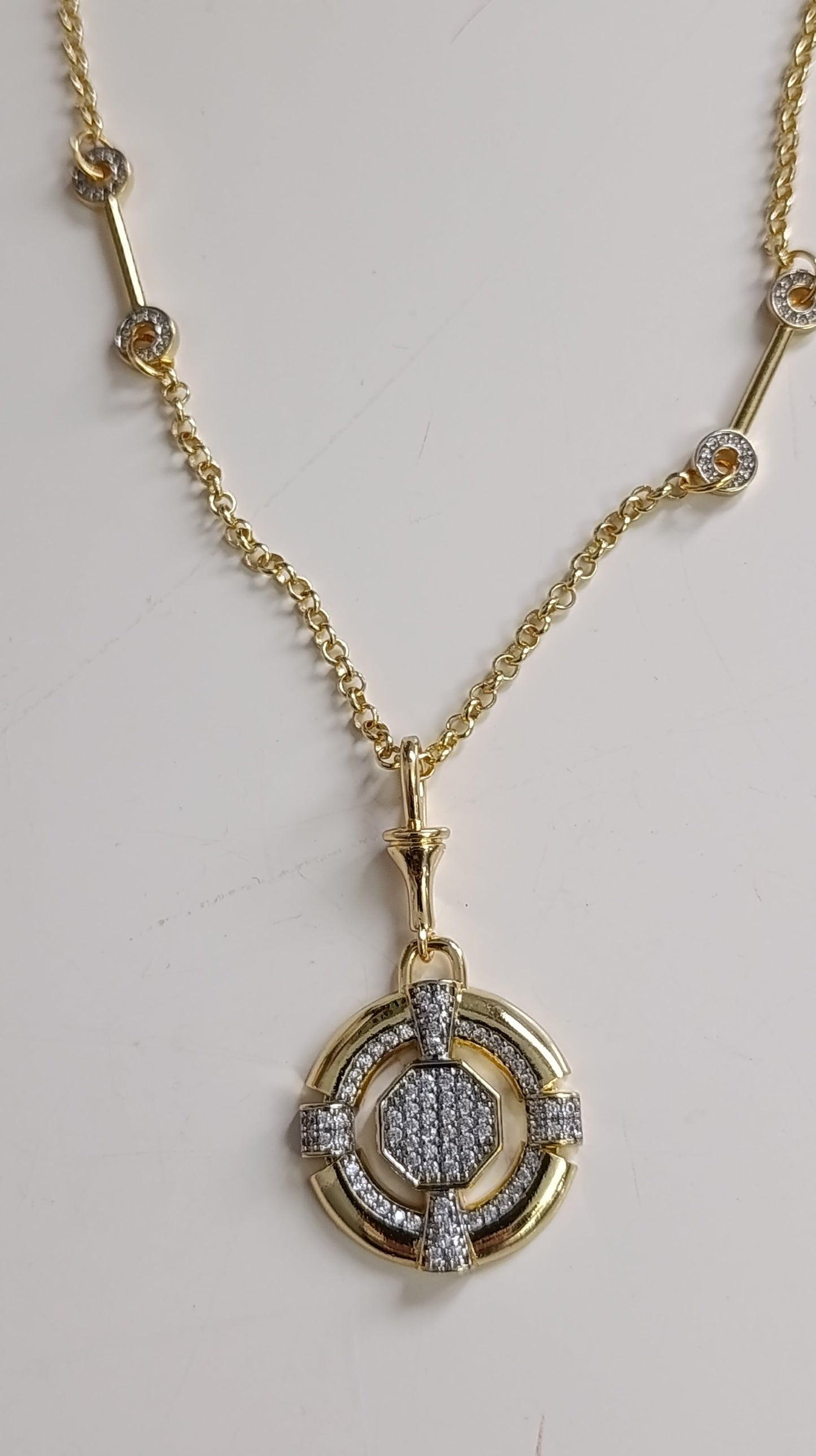 Shadiva Eye Of Serenity Kolye