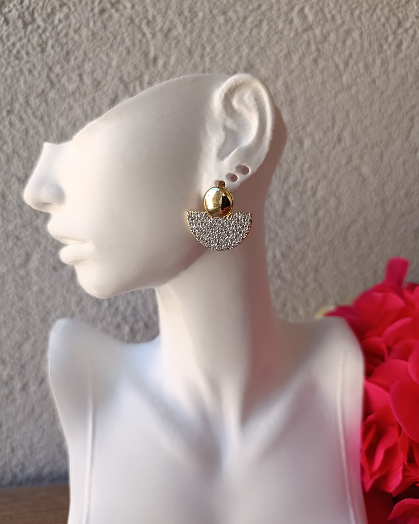 Shadiva Zirkon Taşlı Gold Yelpaze Küpe