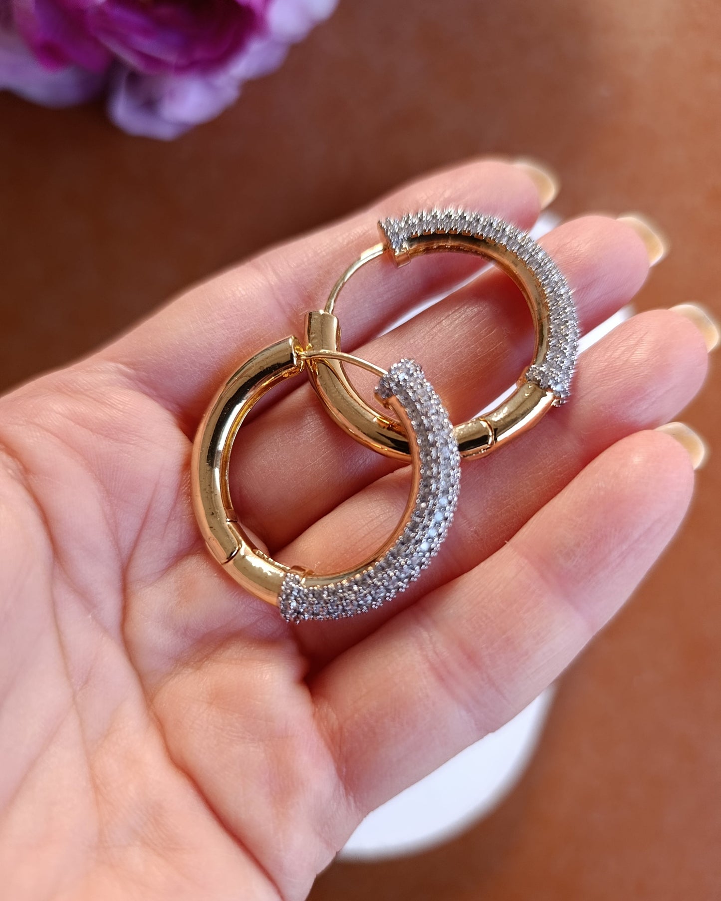 Shadiva Gold Silver Taş Geçiş Halka Küpe