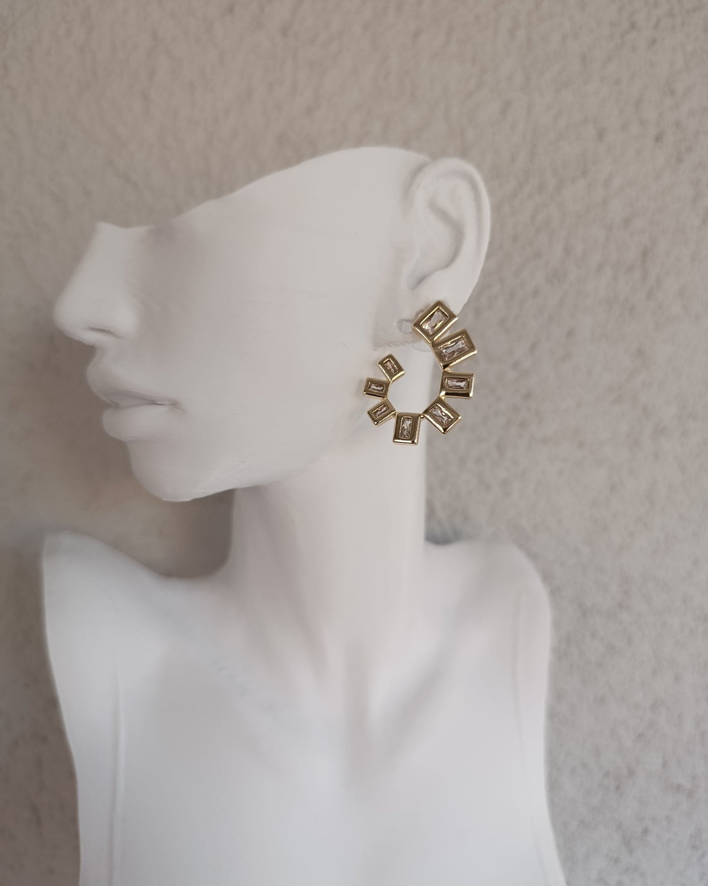 Shadiva Gold Baget Taşlı Küpe