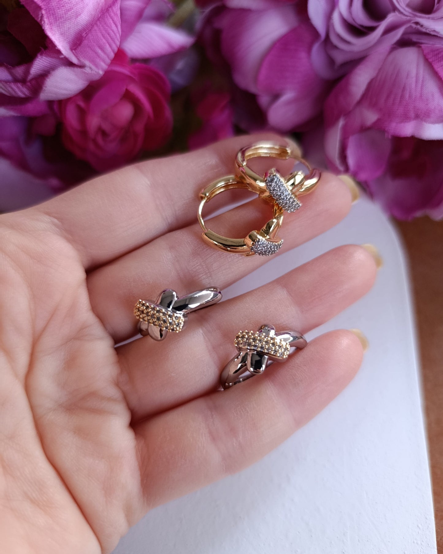 Shadiva Gold Silver Detaylı Halka Küpe