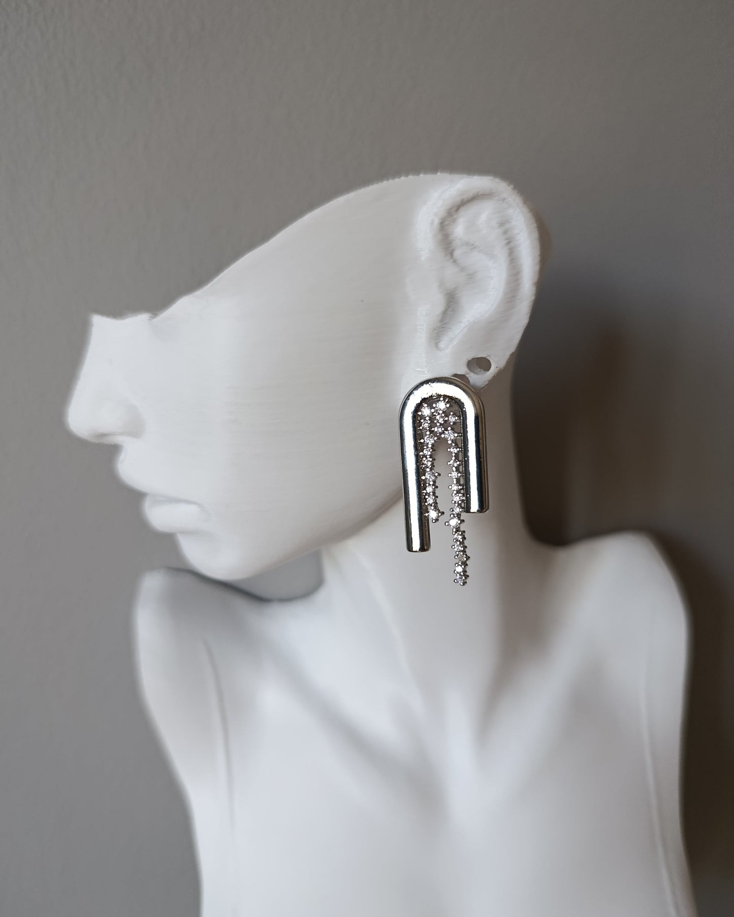 Shadiva Silver Taşlı U Küpe