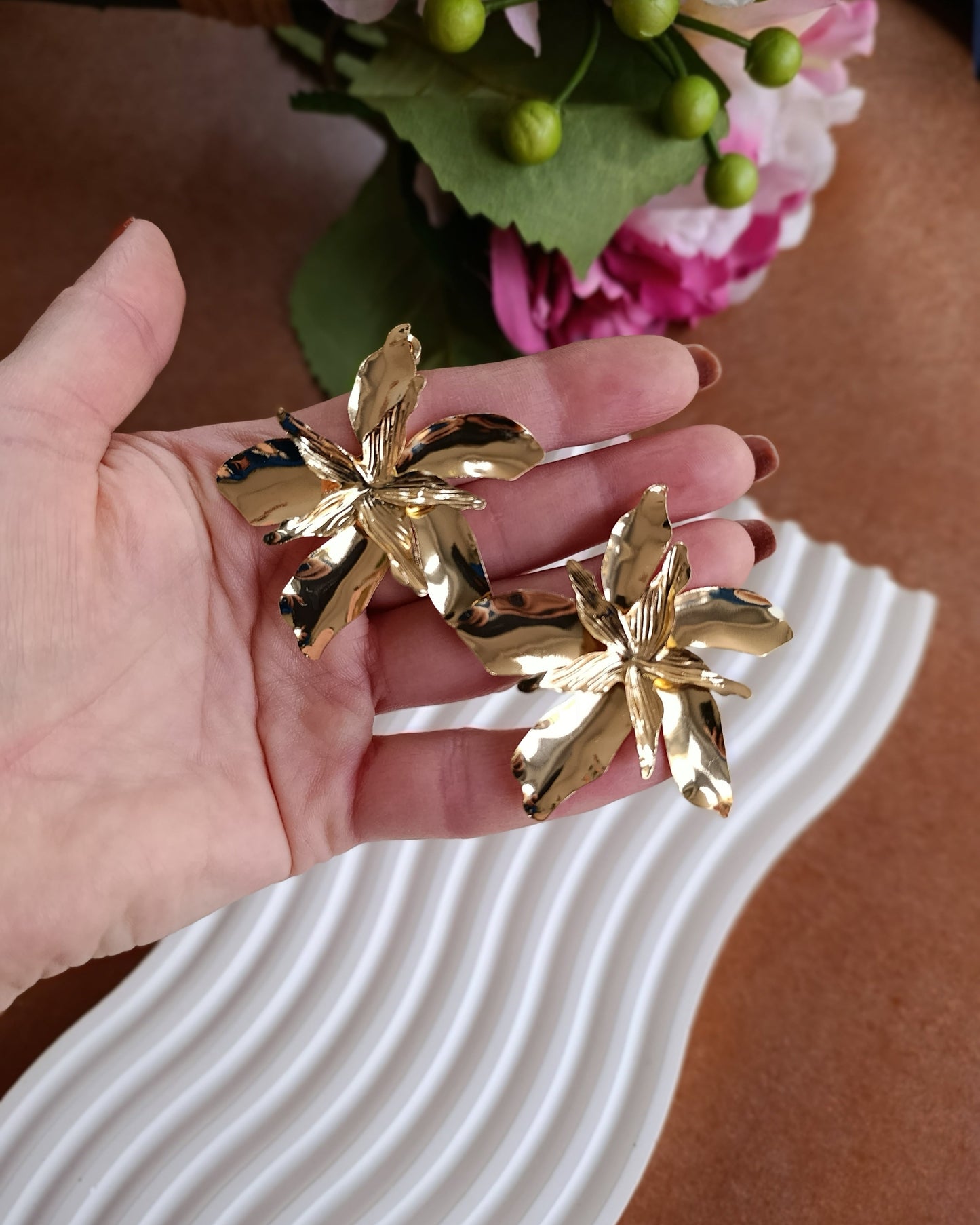 Shadiva Zra Model Gold Çiçek Küpe