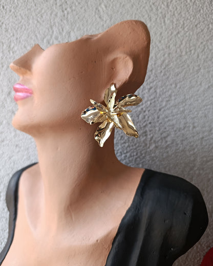 Shadiva Zra Model Gold Çiçek Küpe