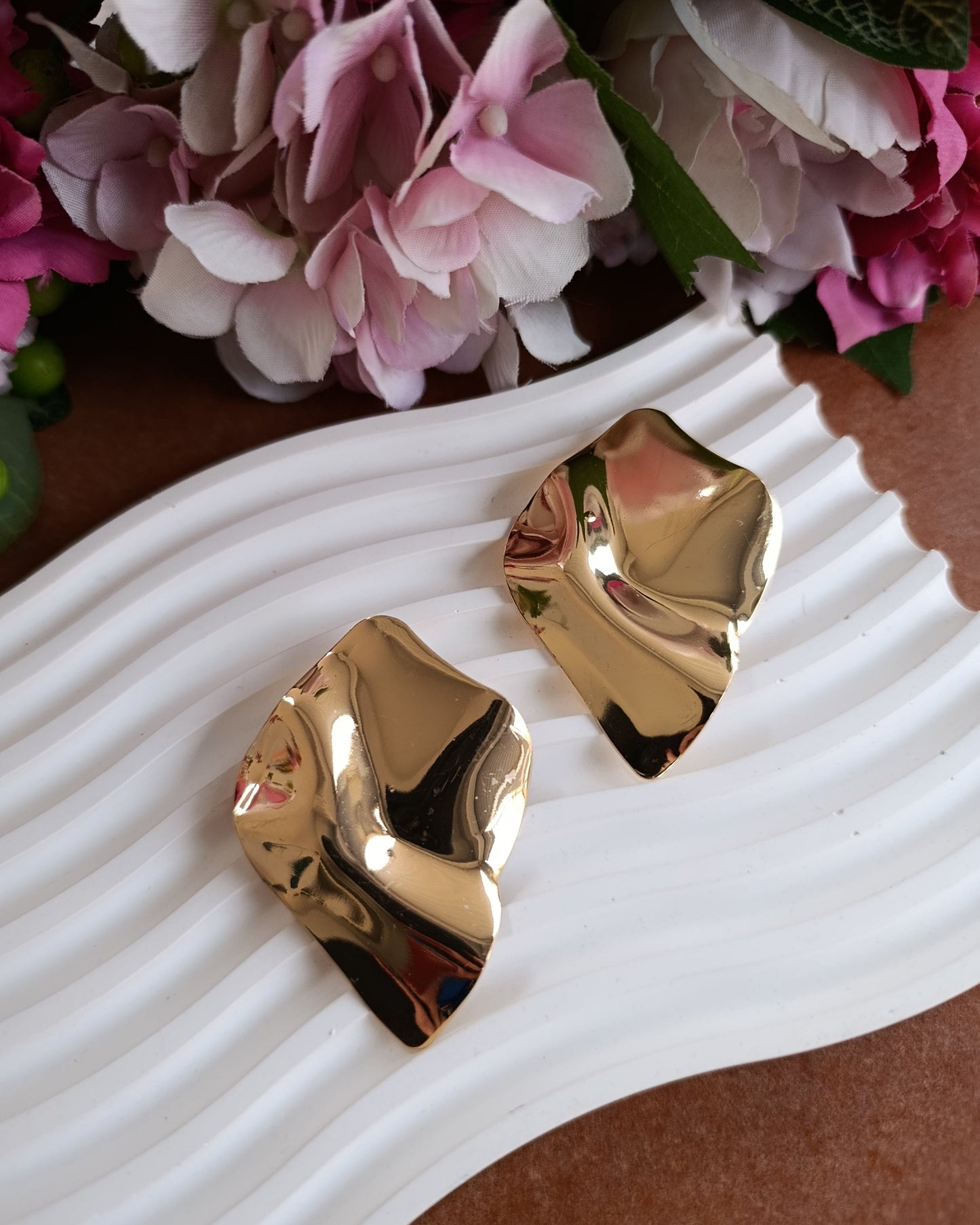 Shadiva Zra Model Gold Asimetrik Küpe