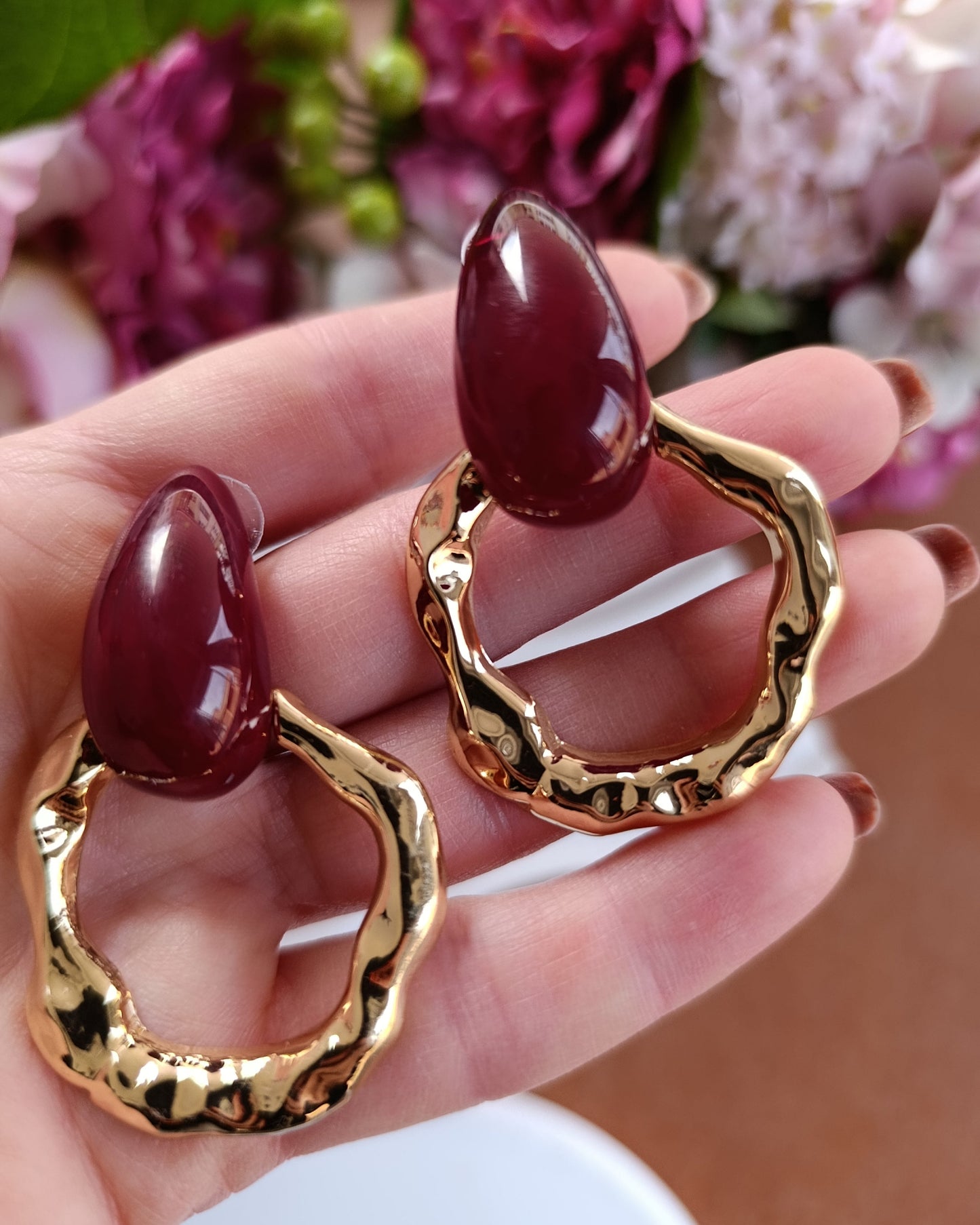 Shadiva Zra Model Bordo Taşlı Gold Küpe
