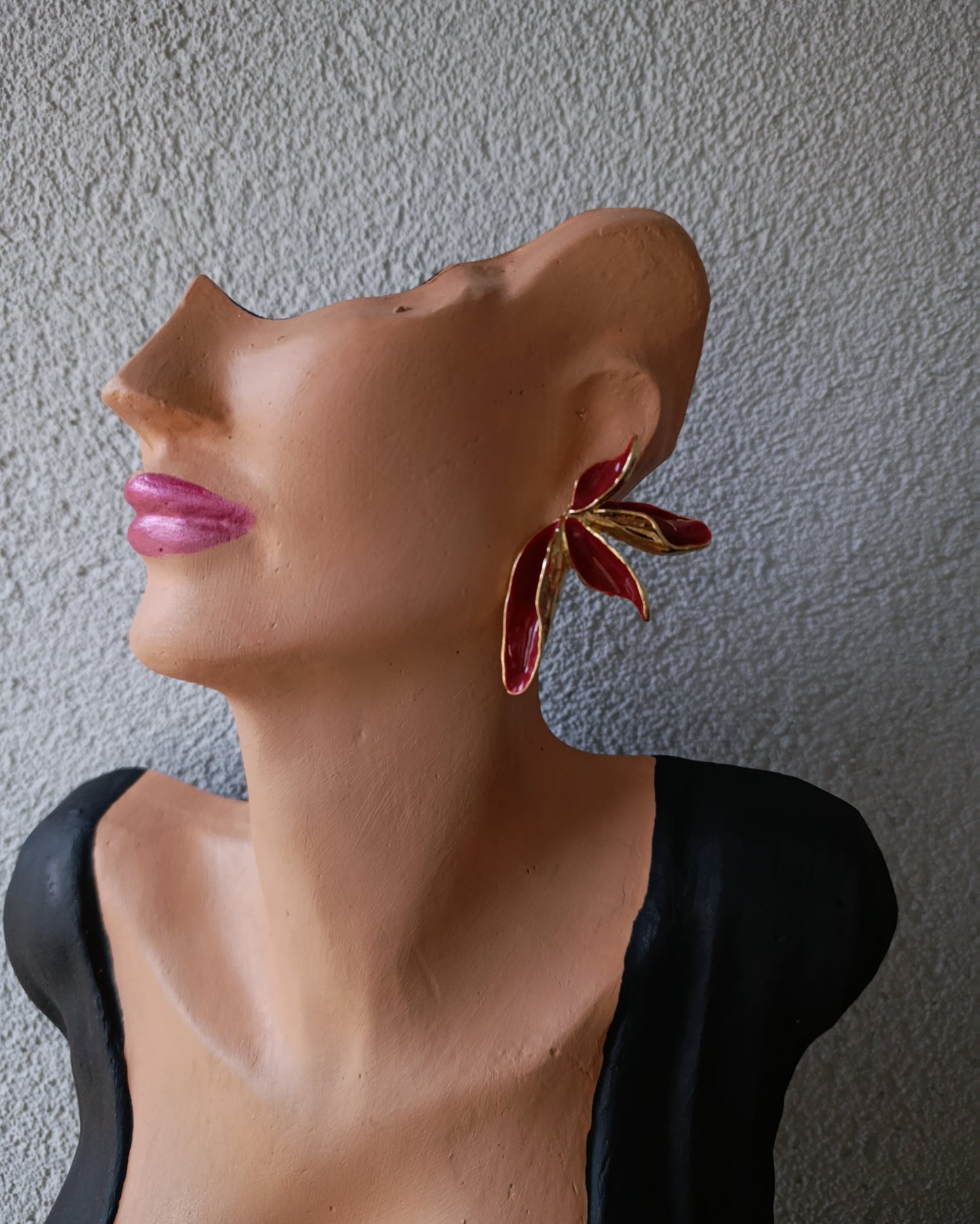 Shadiva Zra Model Bordo Detaylı Gold Küpe