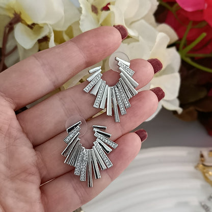 Shadiva Silver Taş Geçiş Detay Yelpaze Küpe