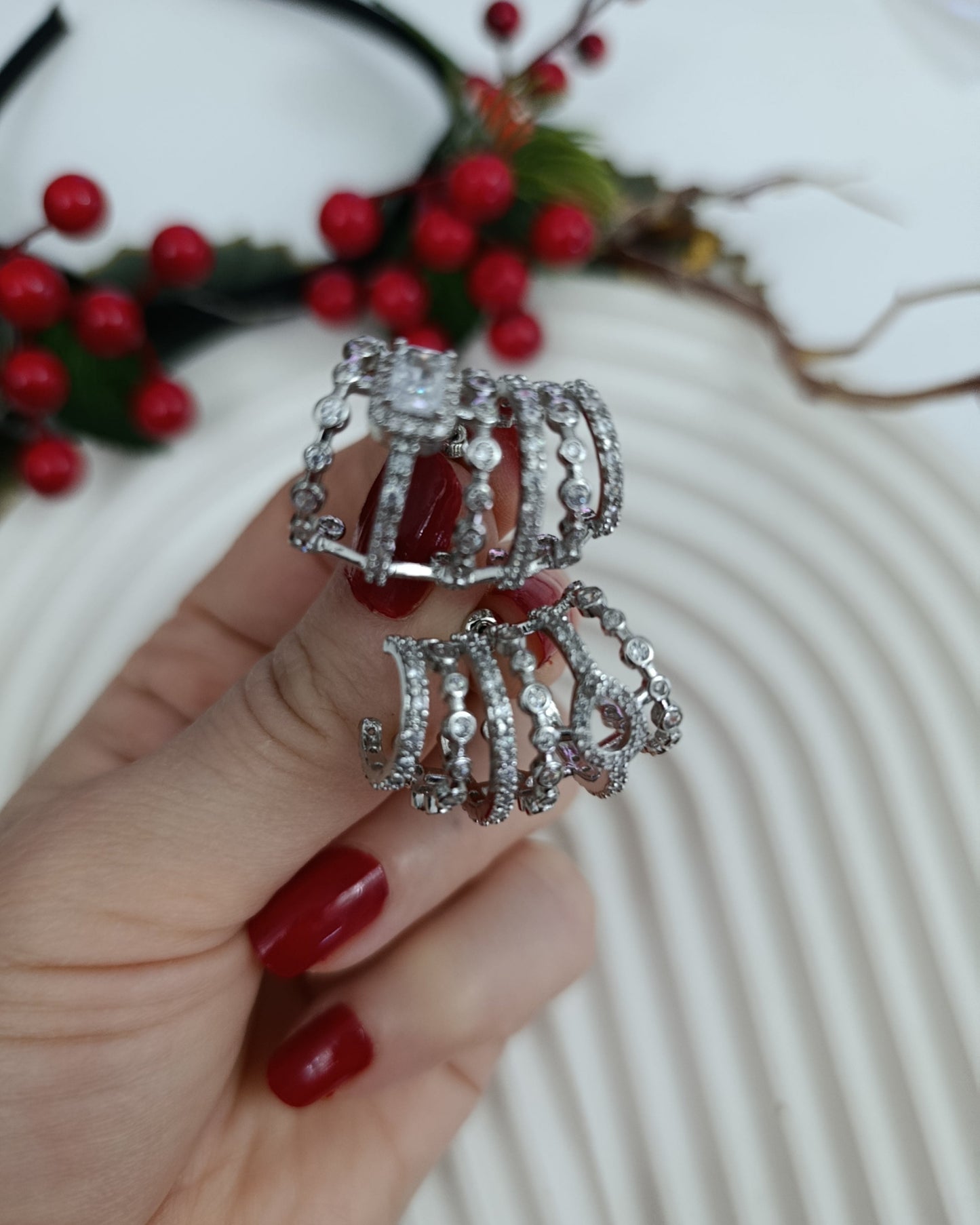 Shadiva Silver Çoklu Görünüm Asimetrik Taşlı Küpe