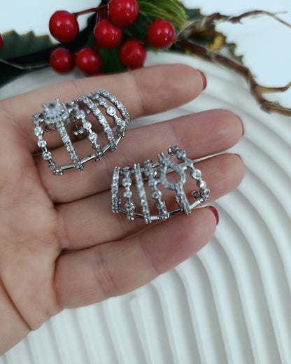 Shadiva Silver Çoklu Görünüm Asimetrik Taşlı Küpe