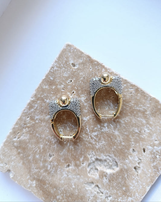 Shadiva Sphere Taş Detaylı Küpe