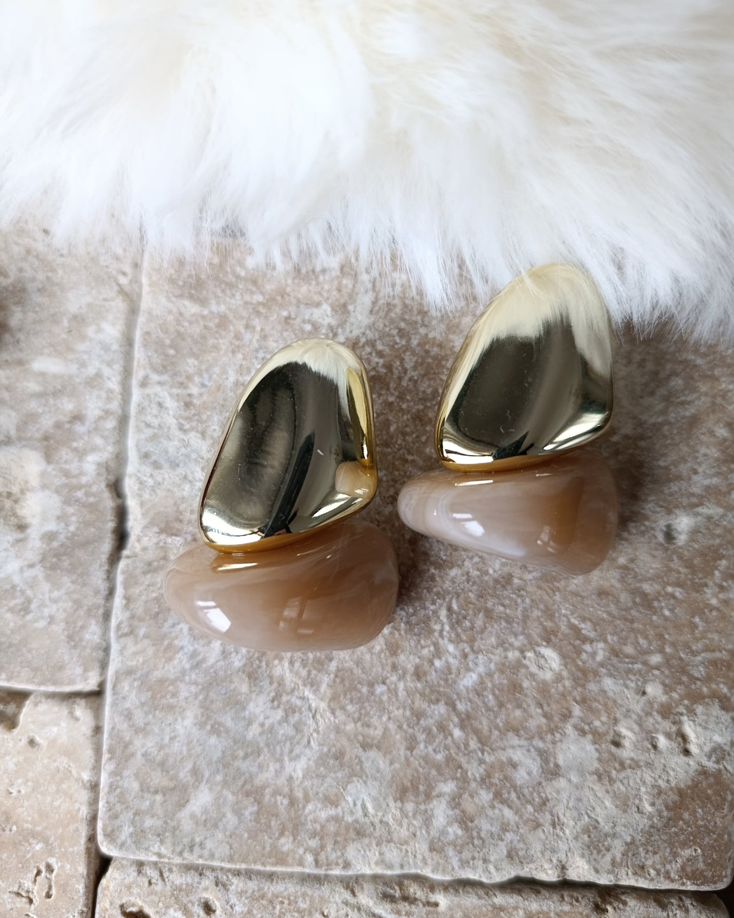 Shadiva Marka Model Krem Detay Gold Form Küpe