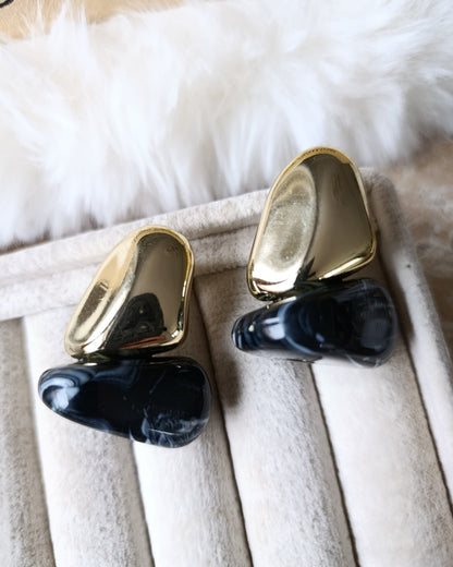 Shadiva Marka Model Siyah Detay Gold Form Küpe