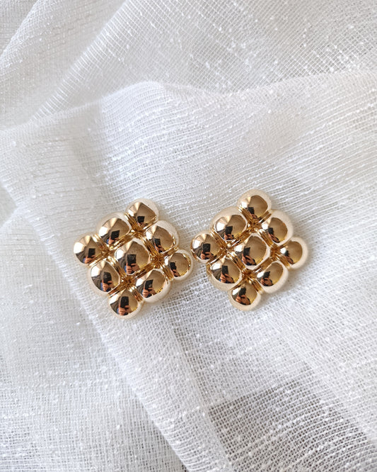 Shadiva Marka Model İpekyol Dikdörtgen Küpe