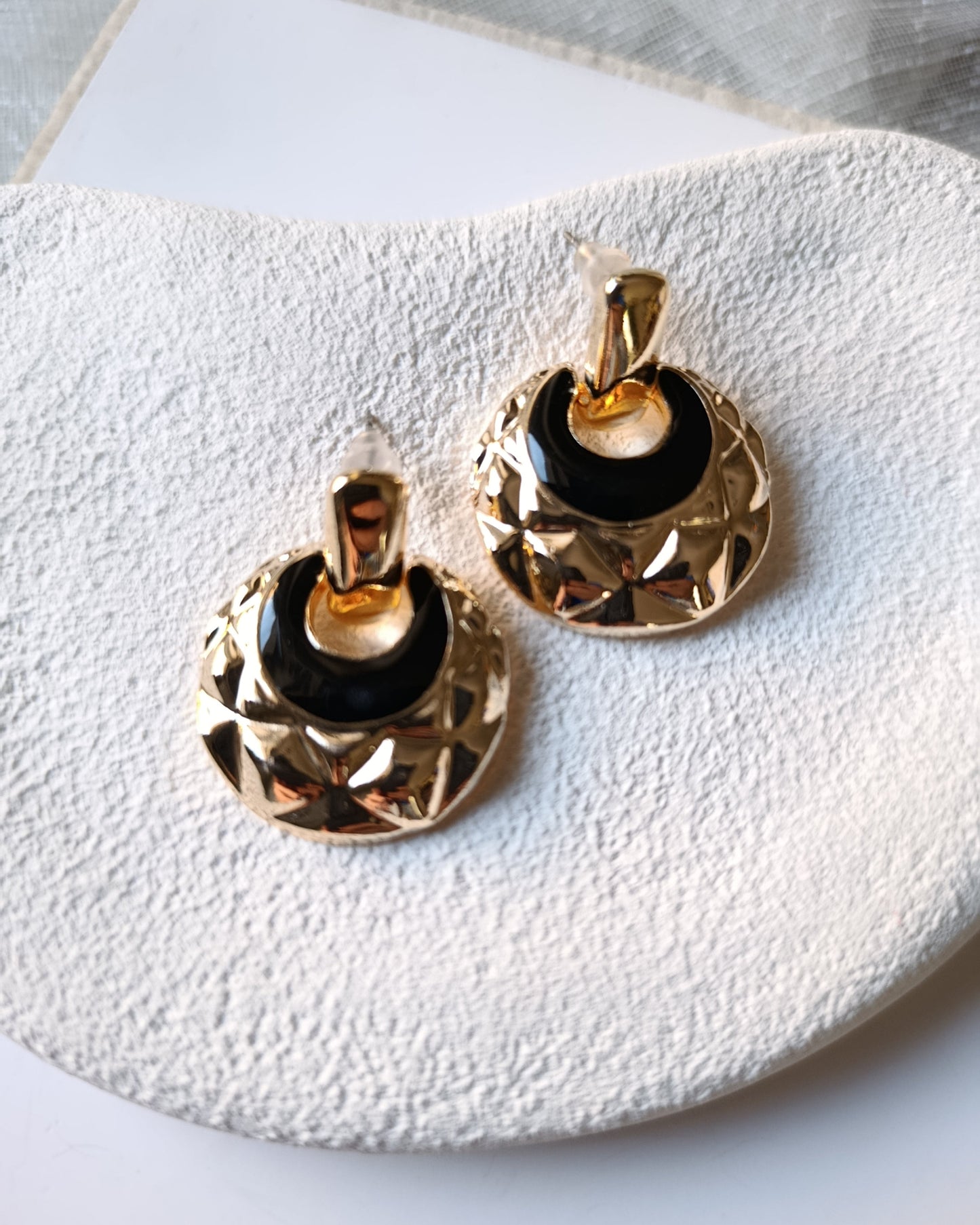 Shadiva Marka Model Siyah Detay Küpe