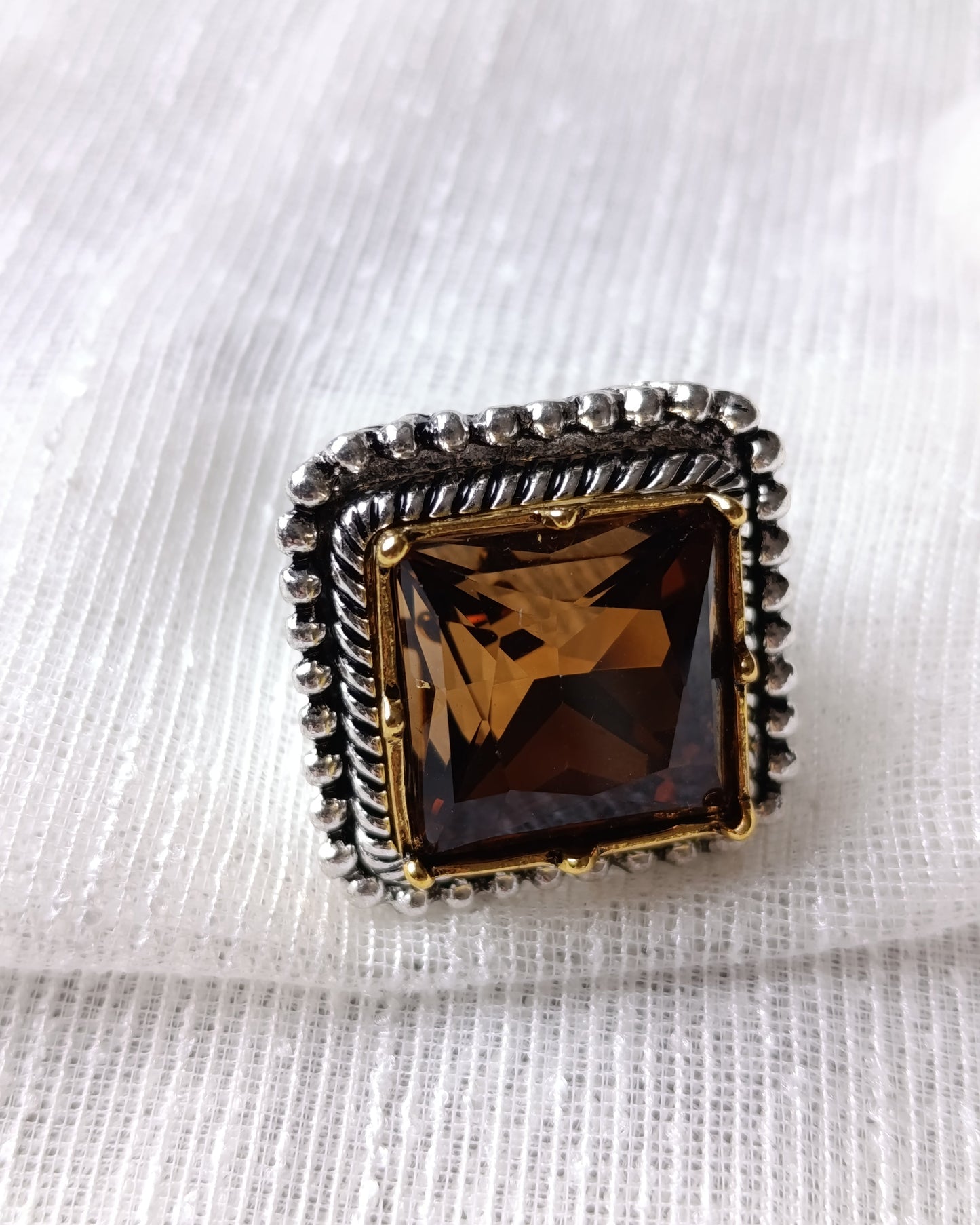 Shadiva Zra Model Kesme Bal Rengi Taşlı Silver Yüzük