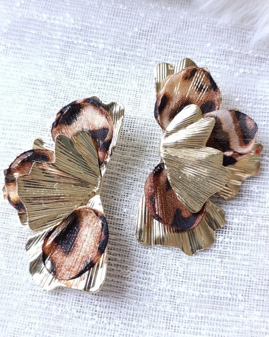 Shadiva Gold Leopar Tül Çiçek Küpe