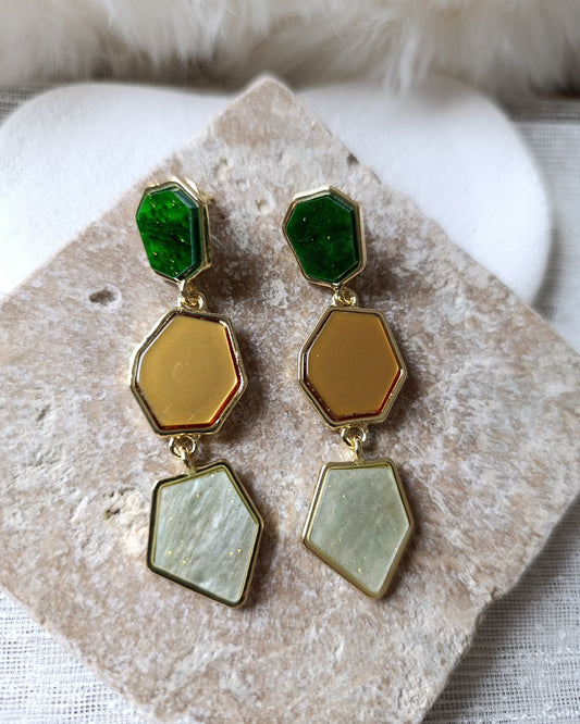 Shadiva Renkli Sallantılı Krem Yeşil Küpe