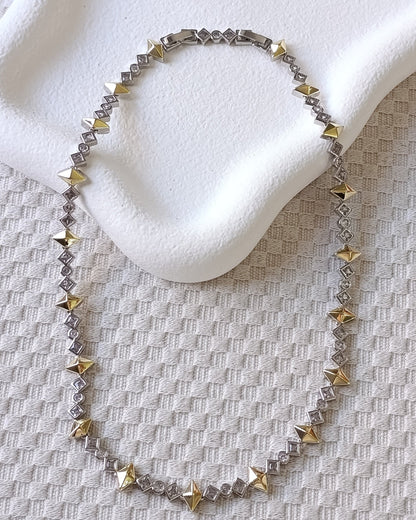 Shadiva Geometrik Su Yolu Kolye