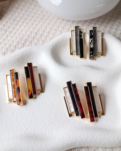 Shadiva Gri ve Sedef Detaylı Geometrik Gold Küpe